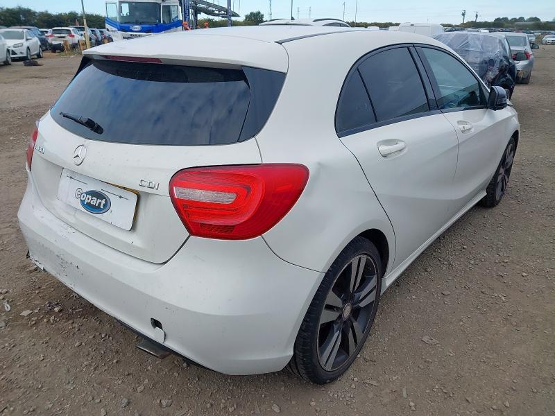 2013 MERCEDES-BENZ A180 BLUEEFFICIENCY SPORT 