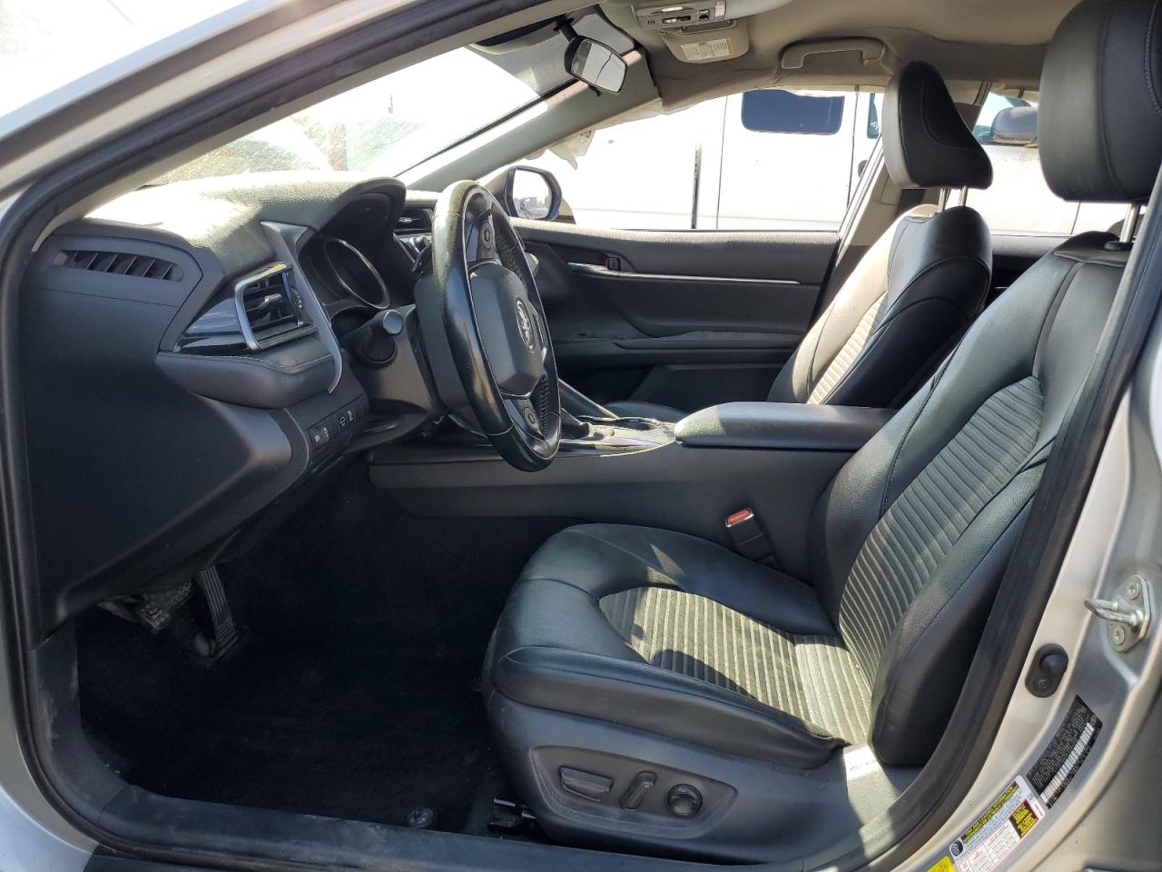 2020 Toyota Camry Se VIN: 4T1G11AK0LU324320 Lot: 83842305