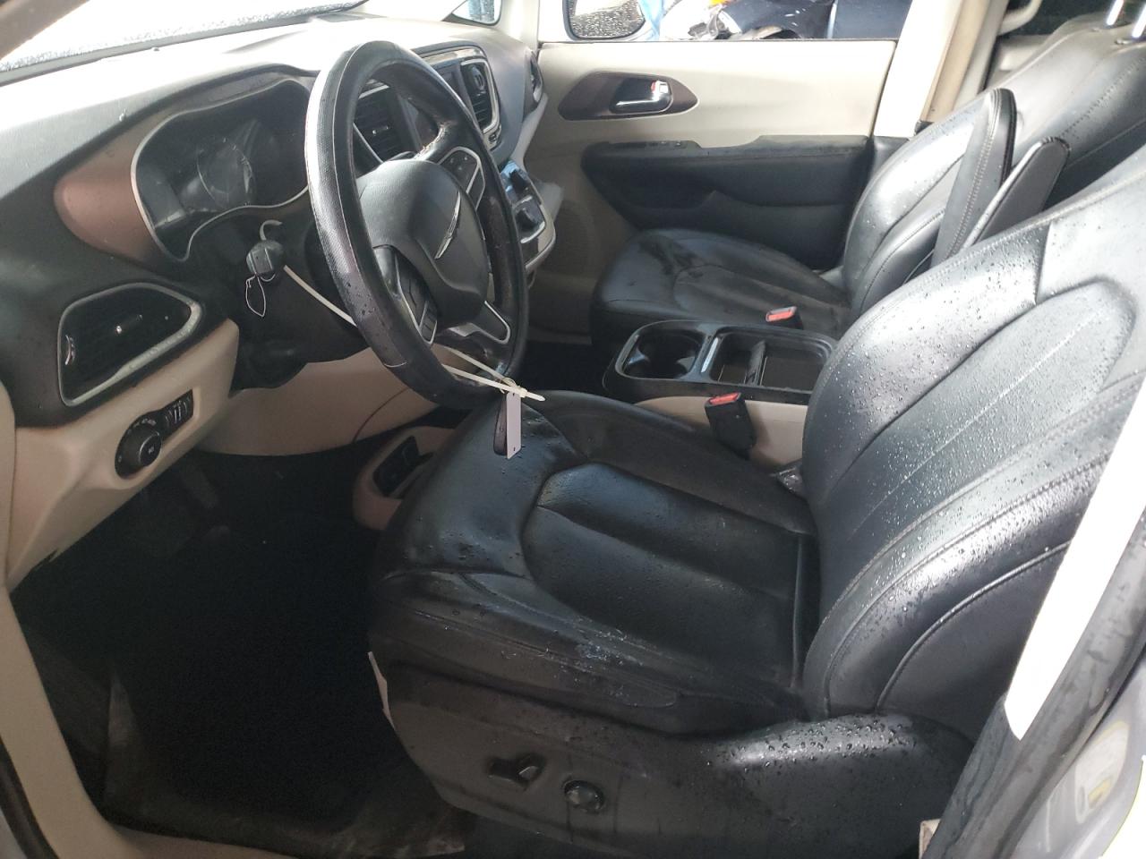 2019 Chrysler Pacifica Touring L VIN: 2C4RC1BG1KR609136 Lot: 84248885