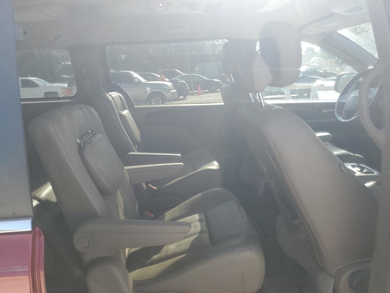 2014 Chrysler Town & Country Touring VIN: 2C4RC1BG5ER112644 Lot: 81724975