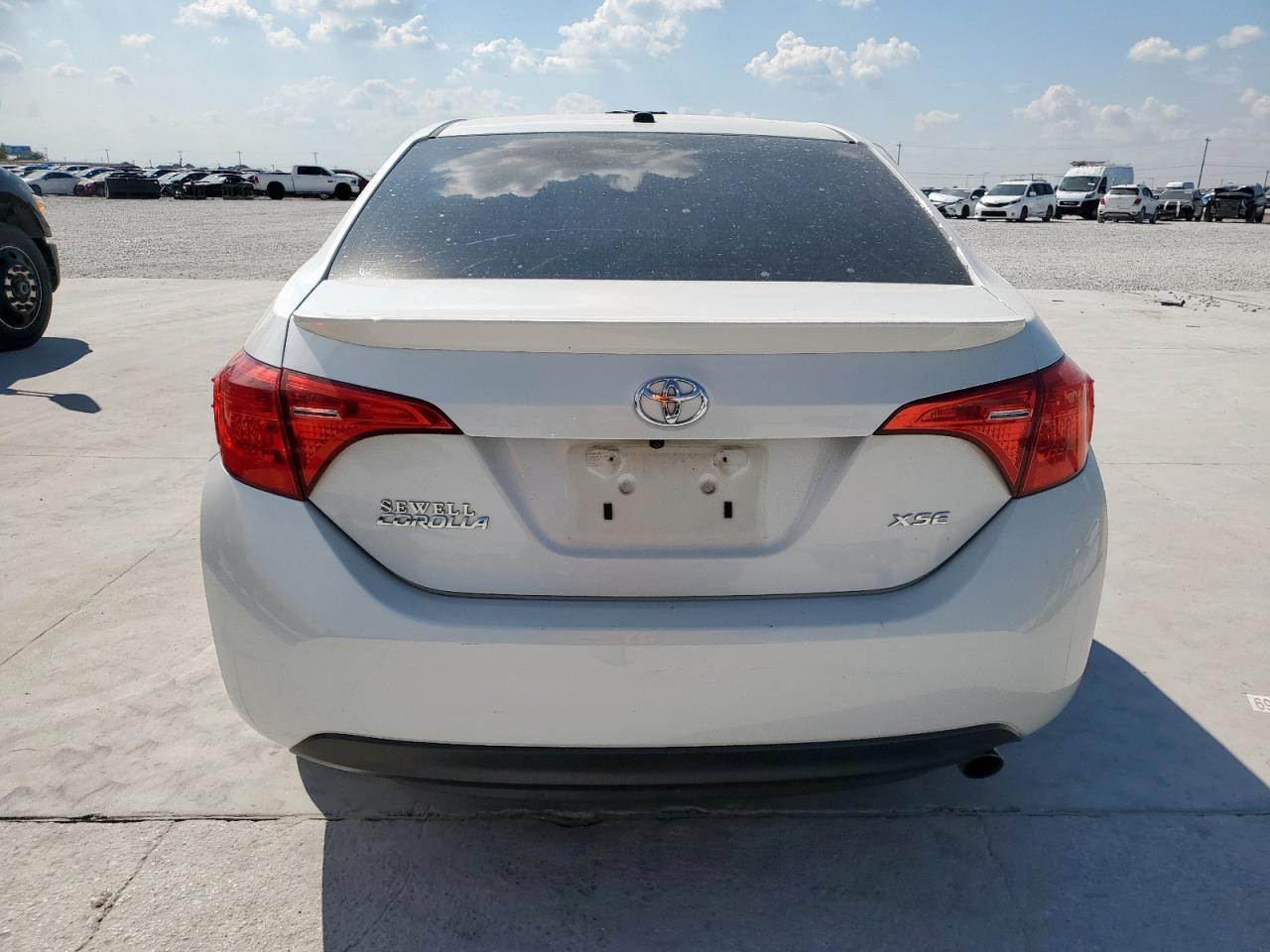 2017 Toyota Corolla L VIN: 5YFBURHE6HP583922 Lot: 81851235