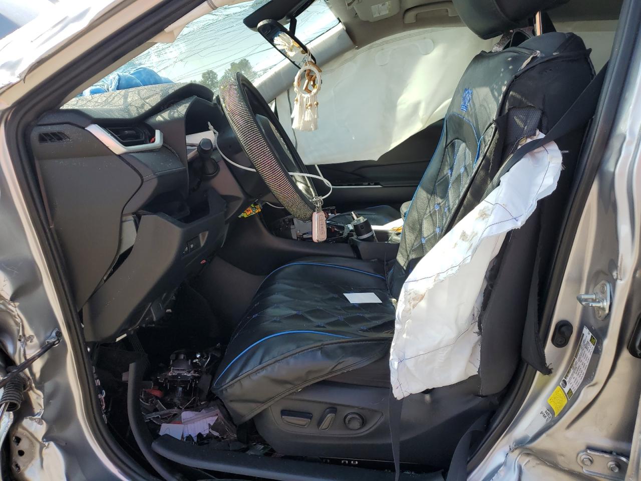 2020 Toyota Rav4 Xle VIN: 2T3W1RFV9LC052422 Lot: 81836625