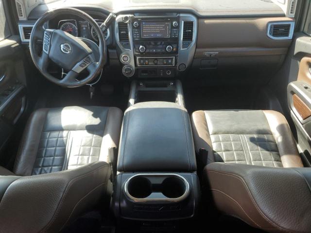 Пикапы NISSAN TITAN 2016 Красный