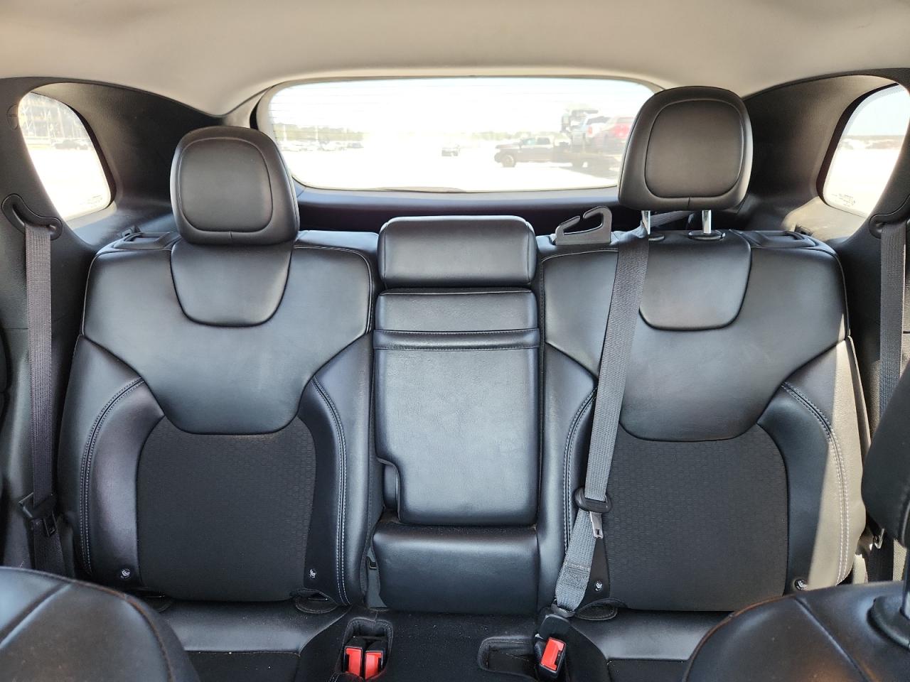 2019 Jeep Cherokee Latitude Plus VIN: 1C4PJLLB9KD184196 Lot: 80823445