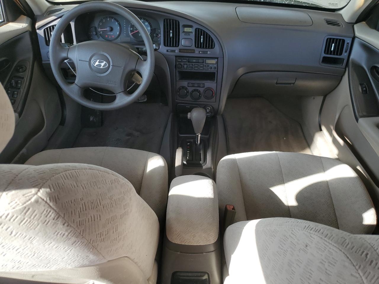 2004 Hyundai Elantra Gls VIN: KMHDN46D34U724974 Lot: 81970945