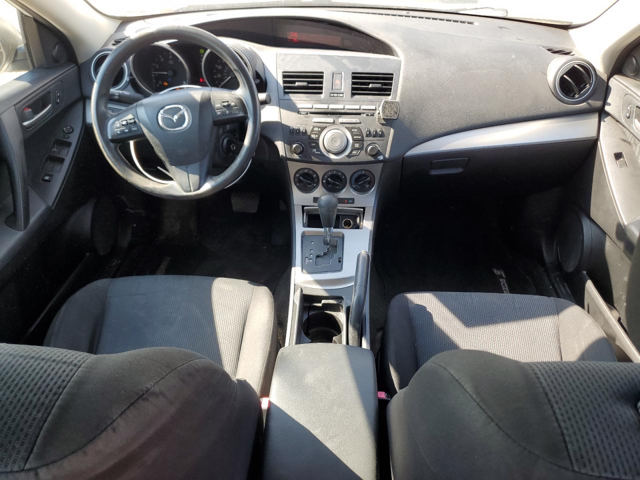 2011 Mazda 3 I VIN: JM1BL1VF0B1386497 Lot: 81024405