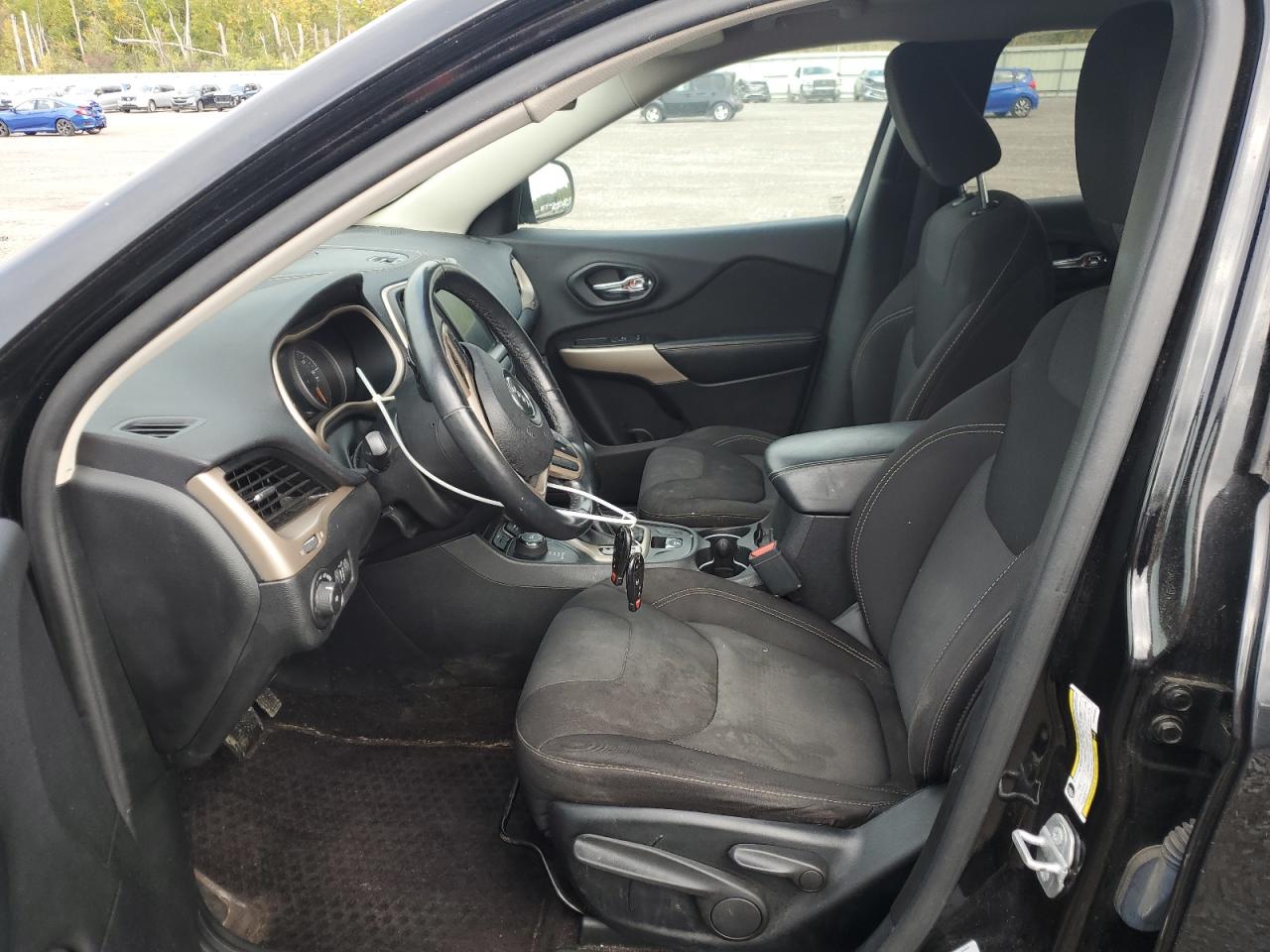 2017 Jeep Cherokee Latitude VIN: 1C4PJMCB4HW664861 Lot: 81716155