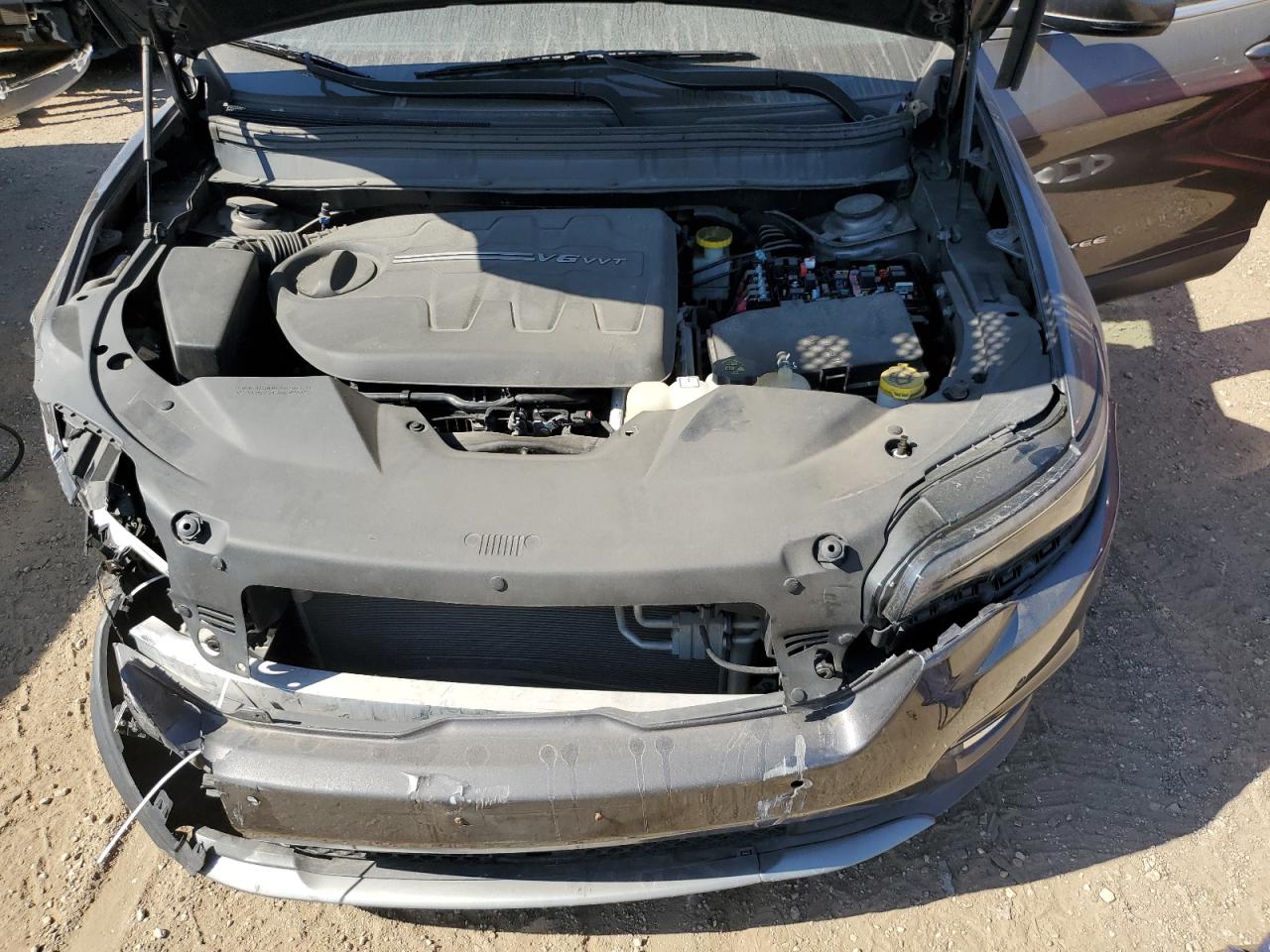 2019 Jeep Cherokee Limited VIN: 1C4PJMDX4KD305572 Lot: 84557995