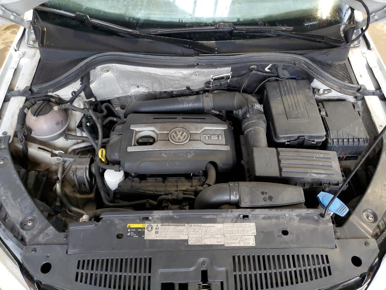 2015 Volkswagen Tiguan S VIN: WVGJV7AX0FW563318 Lot: 81408565