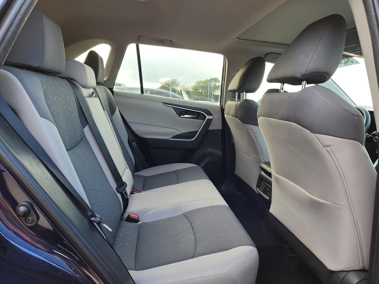 2019 Toyota Rav4 Xle VIN: 2T3W1RFV9KC013294 Lot: 84544665