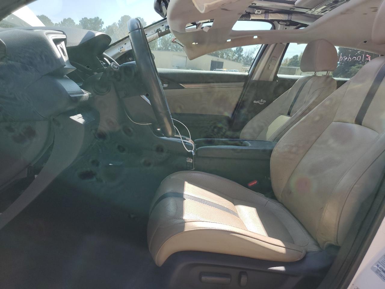 2018 Honda Civic Touring VIN: 2HGFC1F92JH641744 Lot: 71281405