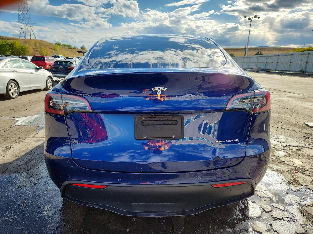 2021 Tesla Model Y VIN: 5YJYGDEE5MF285313 Lot: 84194095