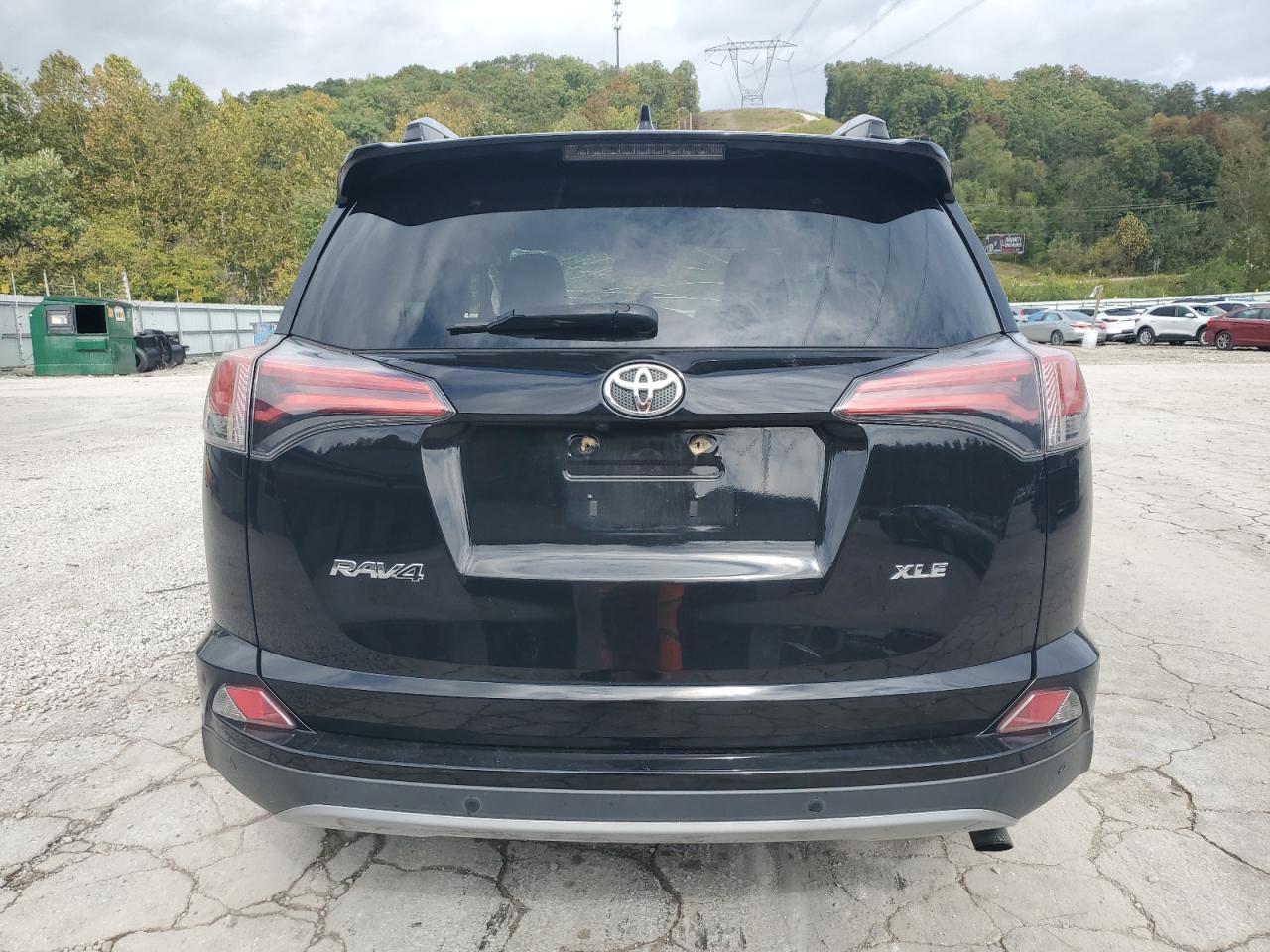 2017 Toyota Rav4 Xle VIN: 2T3WFREV1HW323580 Lot: 83768615