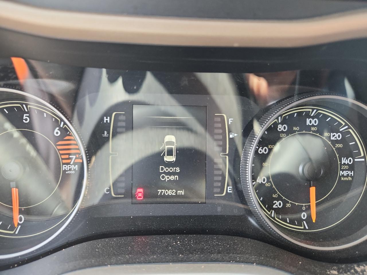 2018 Jeep Cherokee Latitude VIN: 1C4PJLCBXJD589000 Lot: 71270375