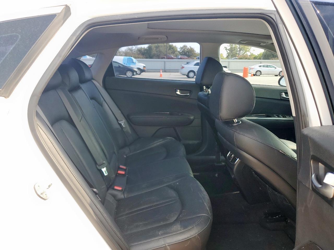 2018 Kia Optima Ex VIN: 5XXGU4L35JG225515 Lot: 84242255