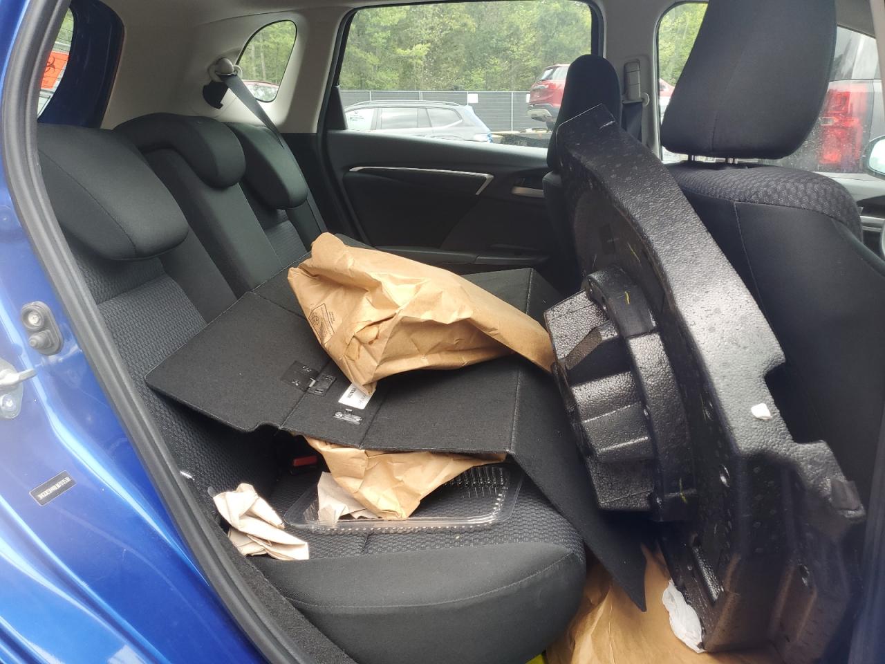 2020 Honda Fit Lx VIN: 3HGGK5H48LM703538 Lot: 81979285