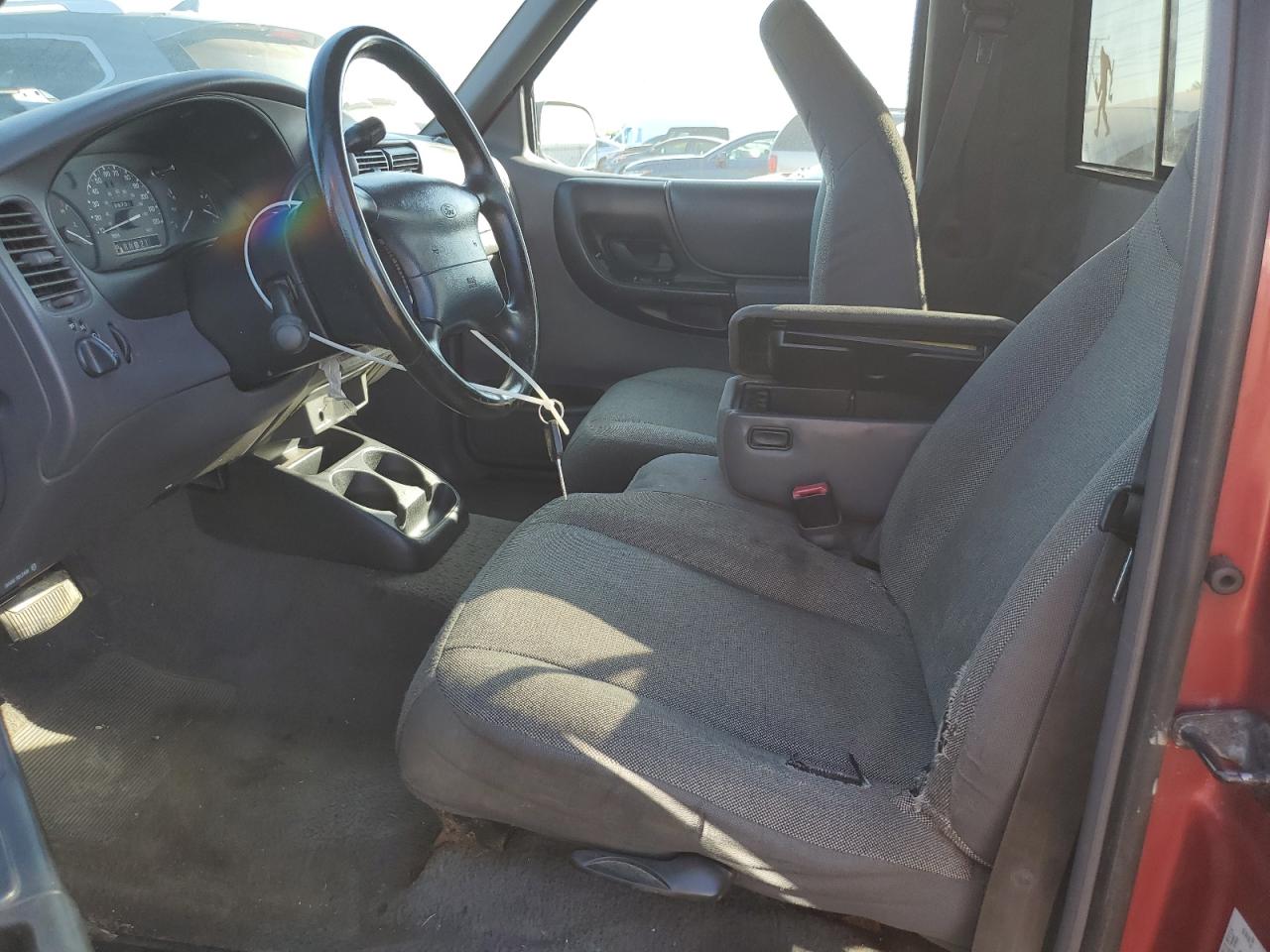 2000 Ford Ranger VIN: 1FTYR10V1YPA98971 Lot: 83967445