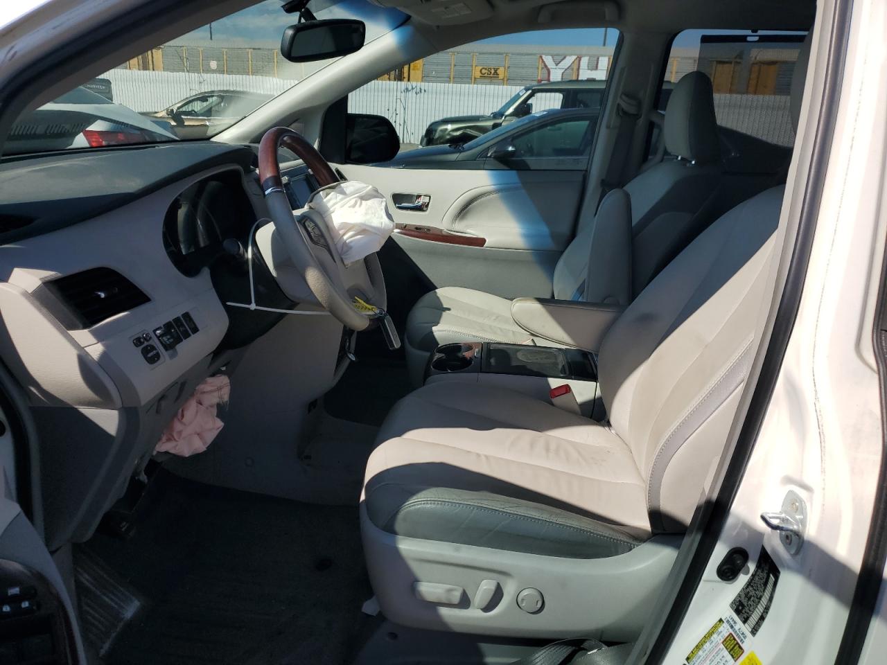 2013 Toyota Sienna Xle VIN: 5TDDK3DC3DS070774 Lot: 81805885