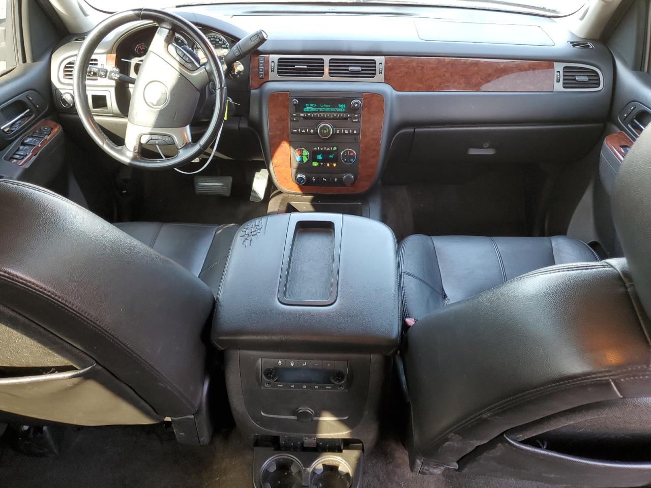 2012 Chevrolet Suburban C1500 Lt VIN: 1GNSCJE04CR315325 Lot: 81784645