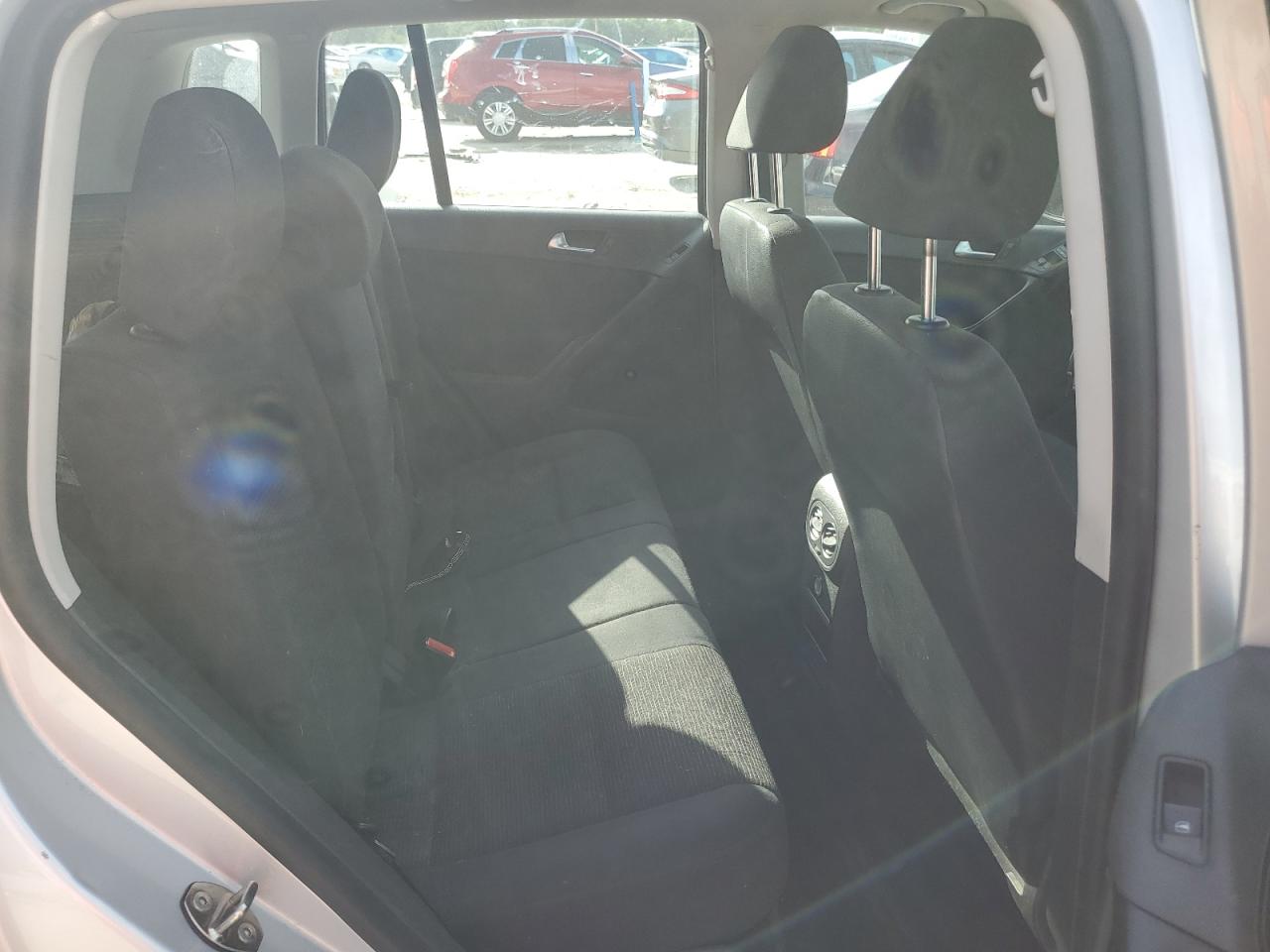 2015 Volkswagen Tiguan S VIN: WVGBV7AX7FW580797 Lot: 81585915