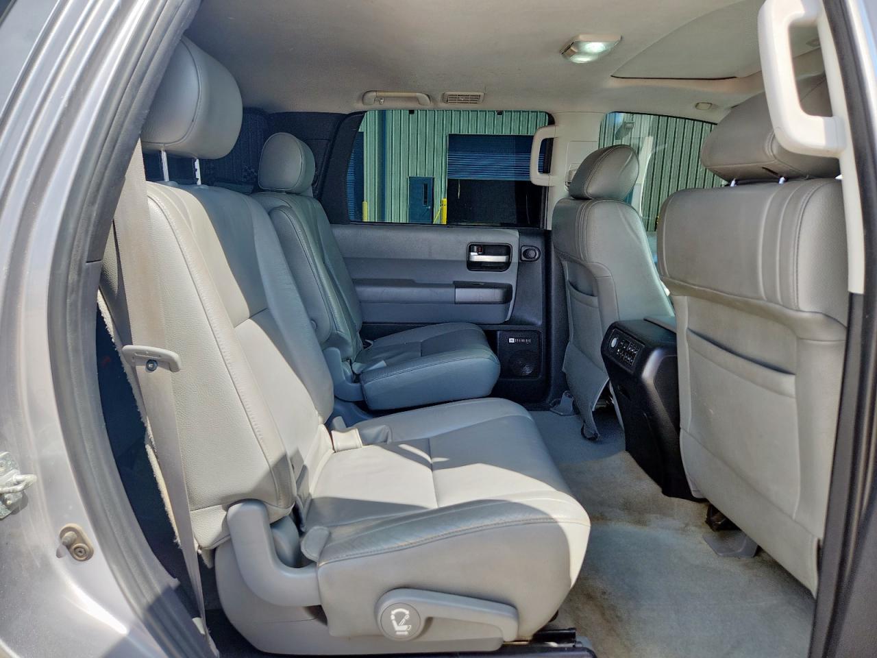 2010 Toyota Sequoia Limited VIN: 5TDJW5G10AS029110 Lot: 84363195