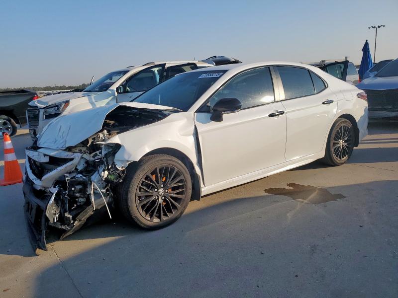  TOYOTA CAMRY 2022 Белы