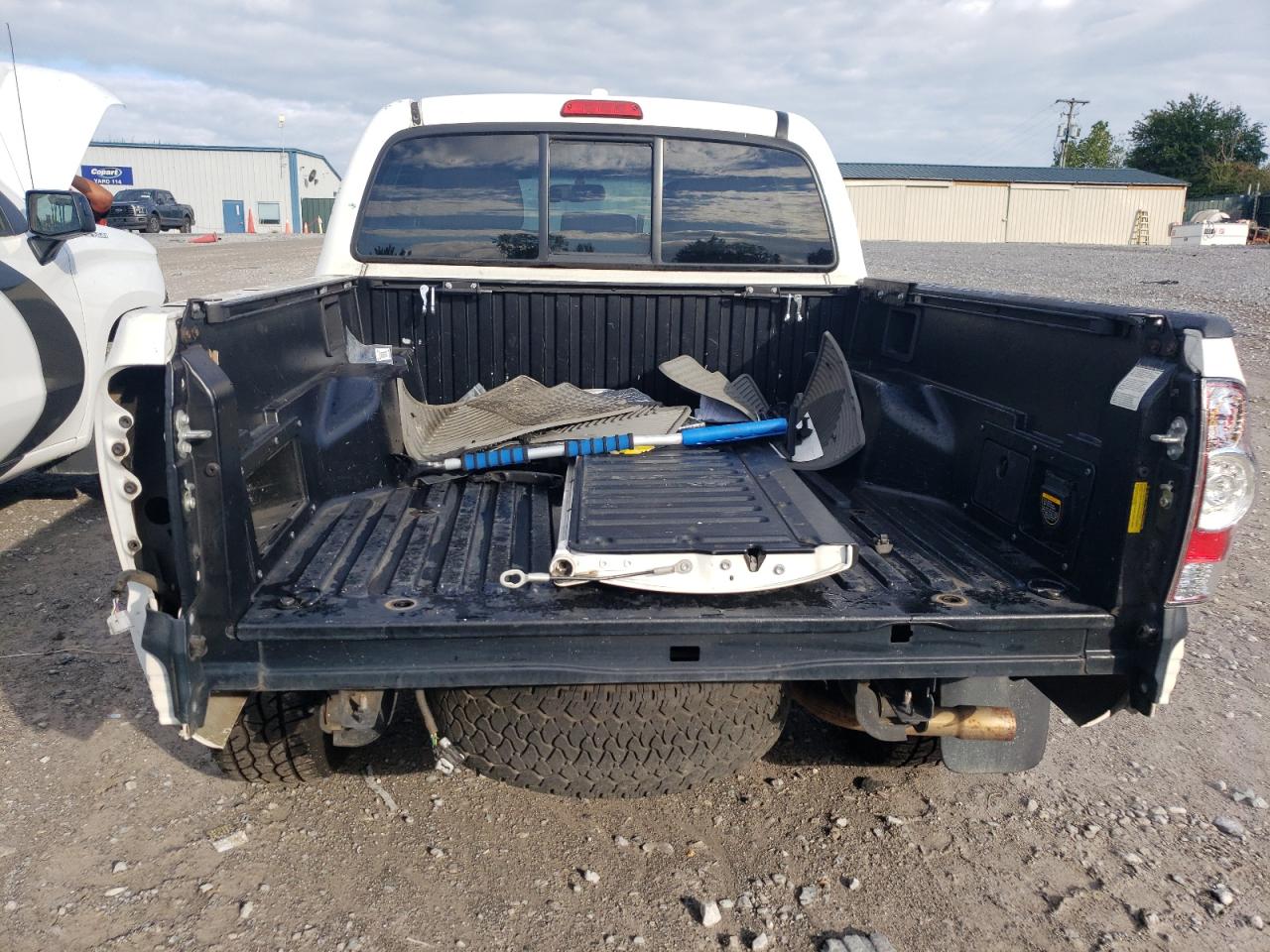 2010 Toyota Tacoma Double Cab Prerunner VIN: 5TEJU4GN5AZ694610 Lot: 81673185