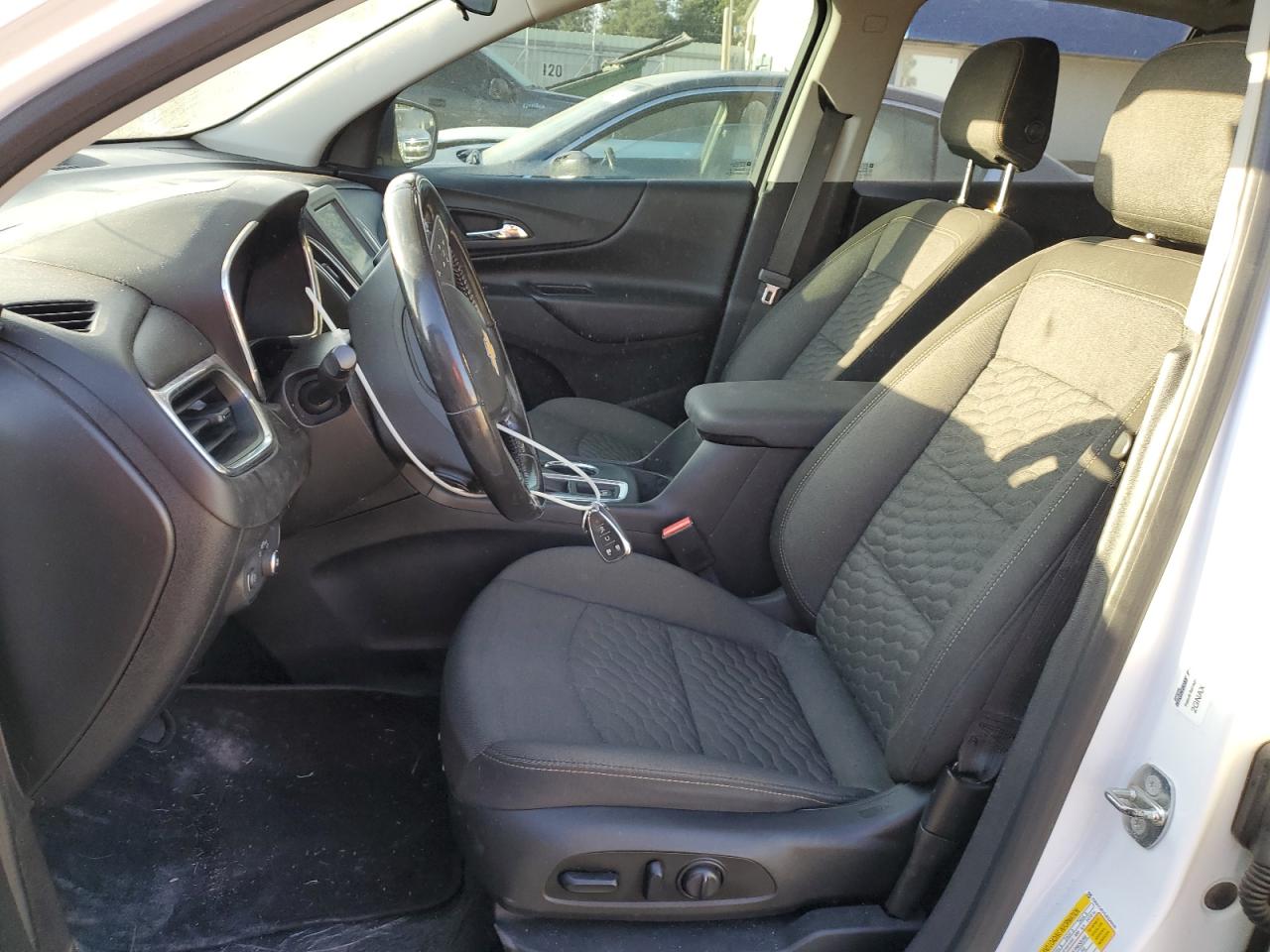 2018 Chevrolet Equinox Lt VIN: 2GNAXJEV5J6329240 Lot: 82139225