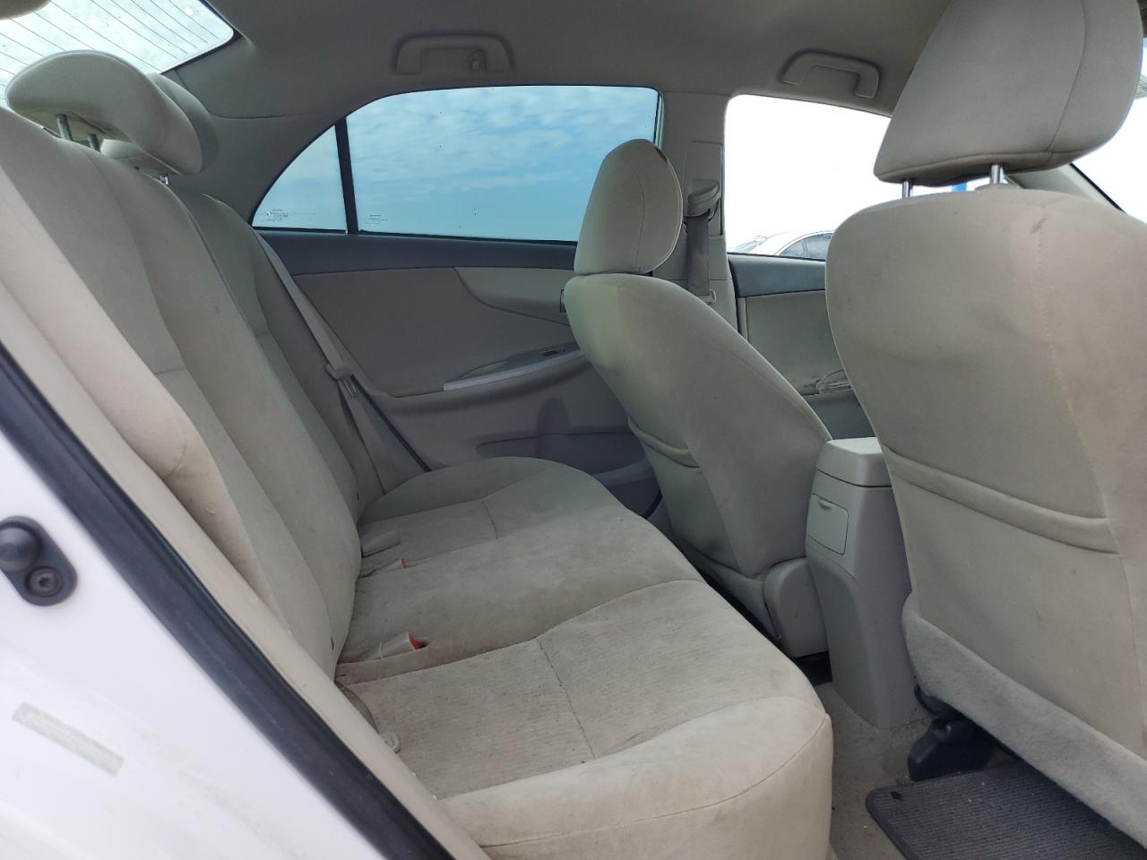 2010 Toyota Corolla Base VIN: 1NXBU4EE4AZ245267 Lot: 83856005