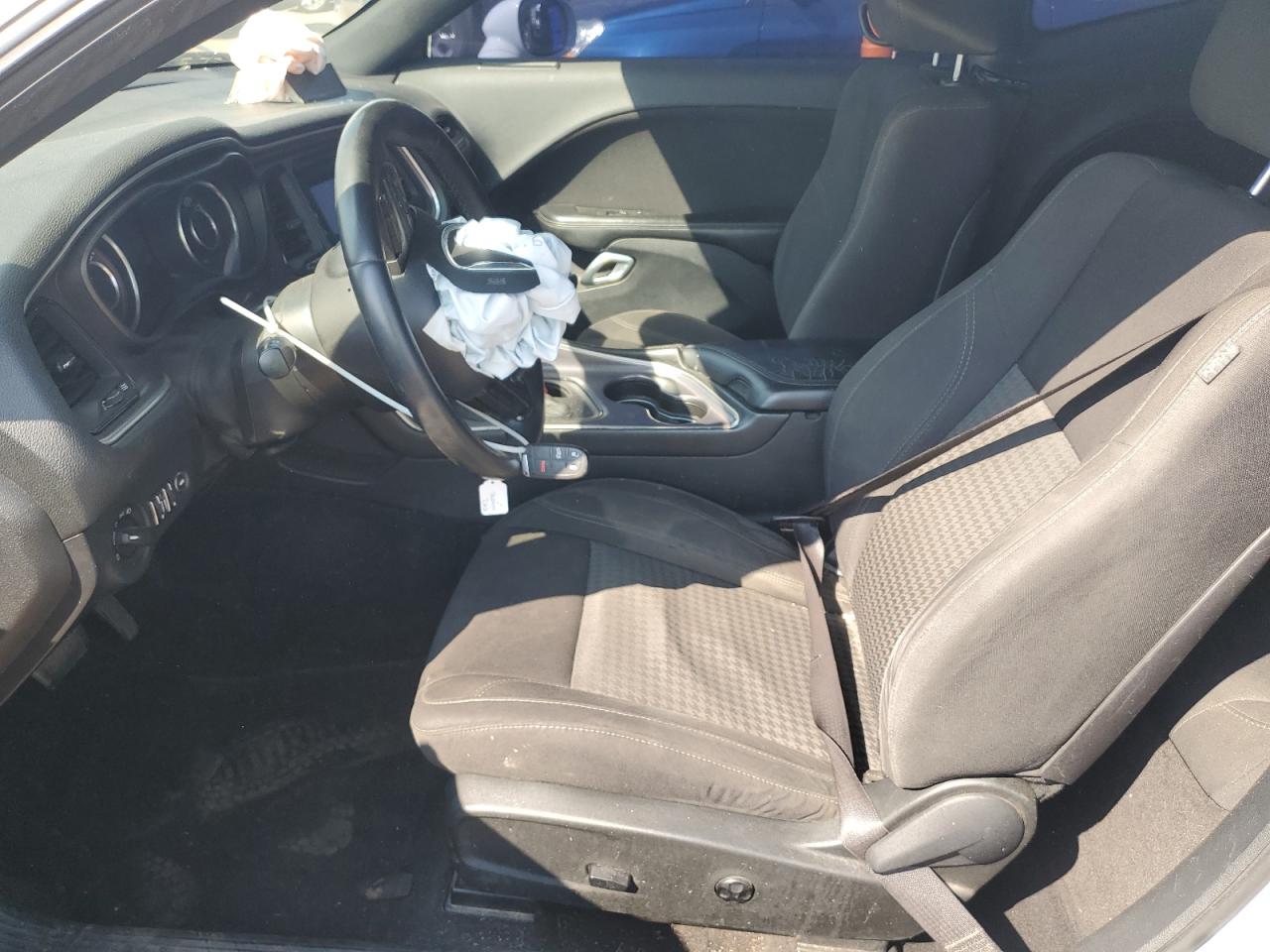 2015 Dodge Challenger Sxt VIN: 2C3CDZAG5FH719996 Lot: 71325815