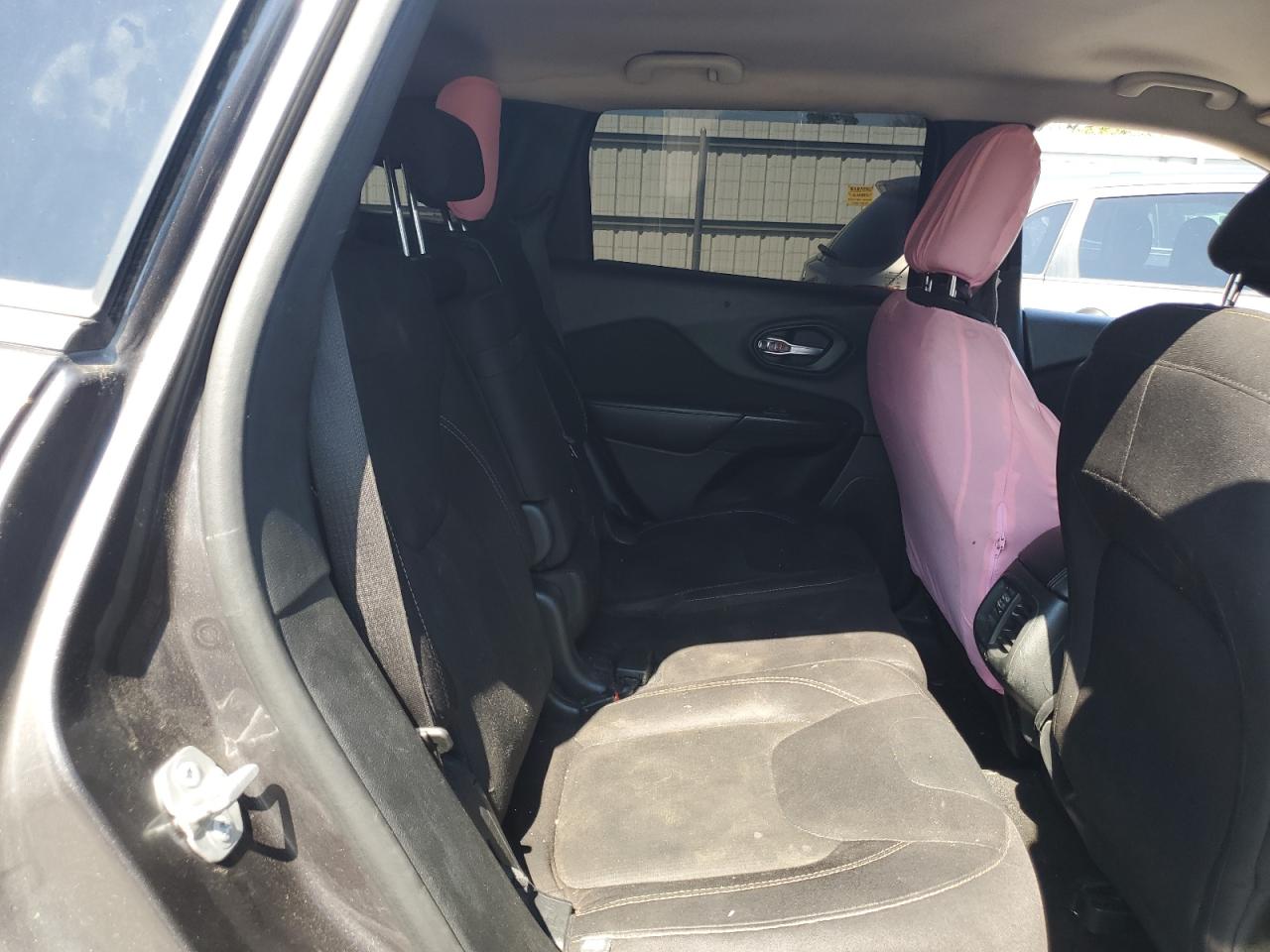 2016 Jeep Cherokee Latitude VIN: 1C4PJMCS9GW120452 Lot: 81402975