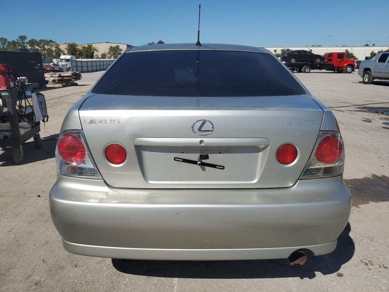 2001 Lexus Is 300 VIN: JTHBD182010008768 Lot: 71898955