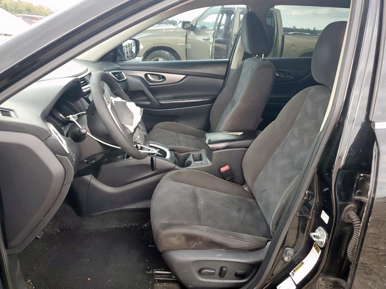 2015 Nissan Rogue S VIN: KNMAT2MT1FP578619 Lot: 81820255