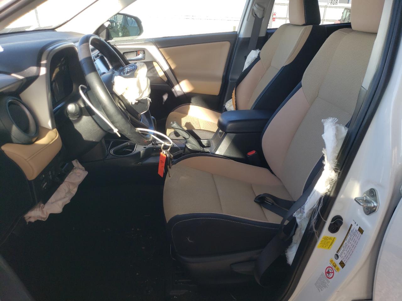 2017 Toyota Rav4 Xle VIN: JTMWFREV6HD106815 Lot: 82080585