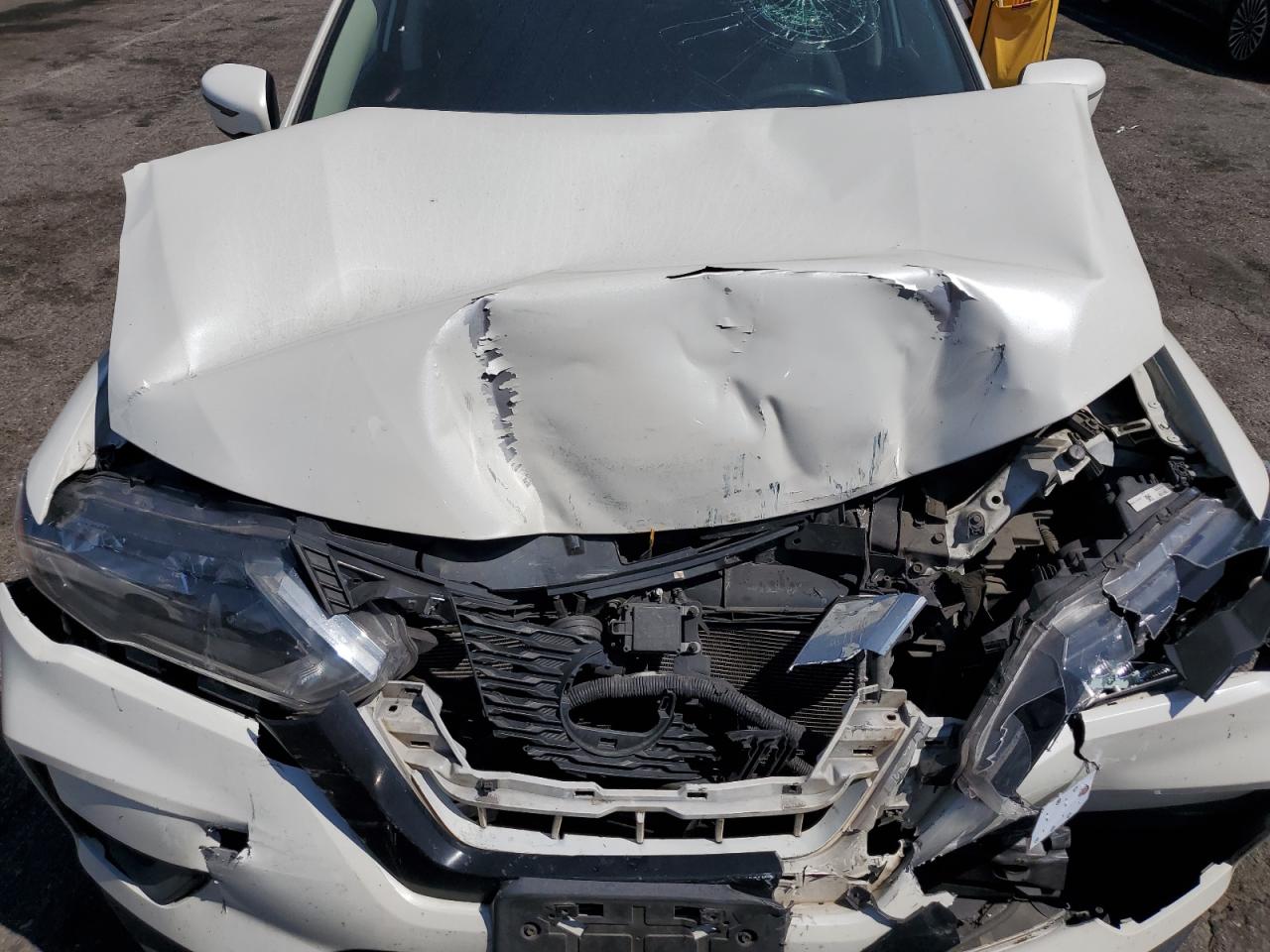 2018 Nissan Rogue S VIN: KNMAT2MT0JP599745 Lot: 80678455