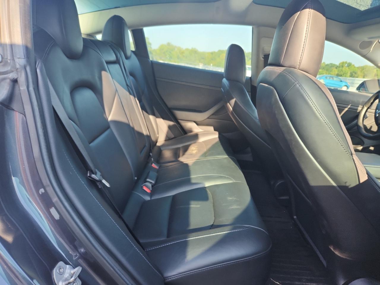 2018 Tesla Model 3 VIN: 5YJ3E1EB0JF132564 Lot: 81597715