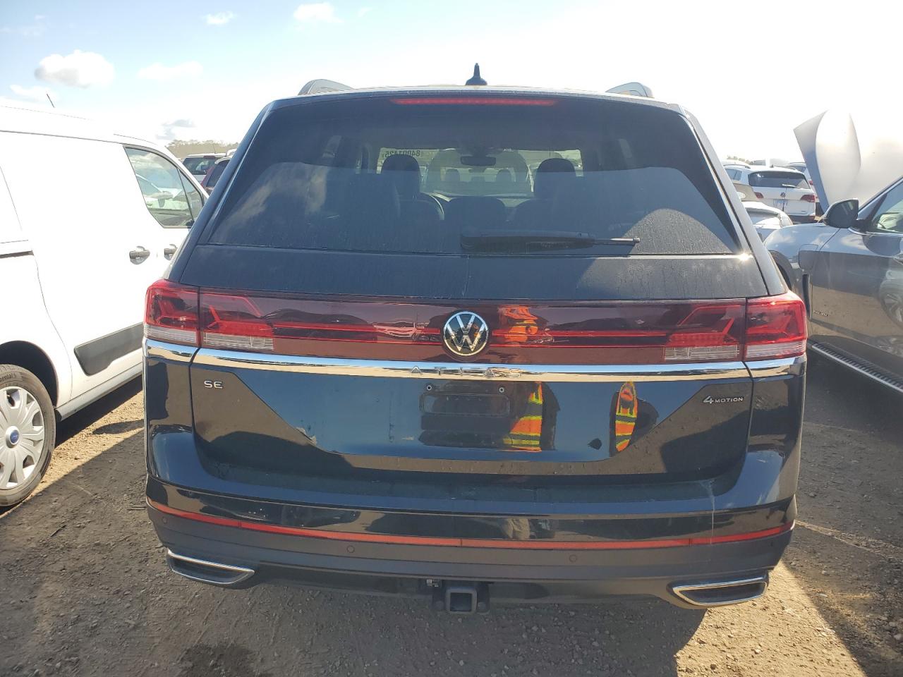 2024 Volkswagen Atlas Se VIN: 1V2HR2CA4RC577679 Lot: 84001425