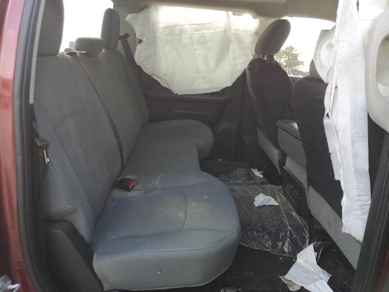 2018 Ram 1500 St VIN: 1C6RR6KG7JS292561 Lot: 91859075