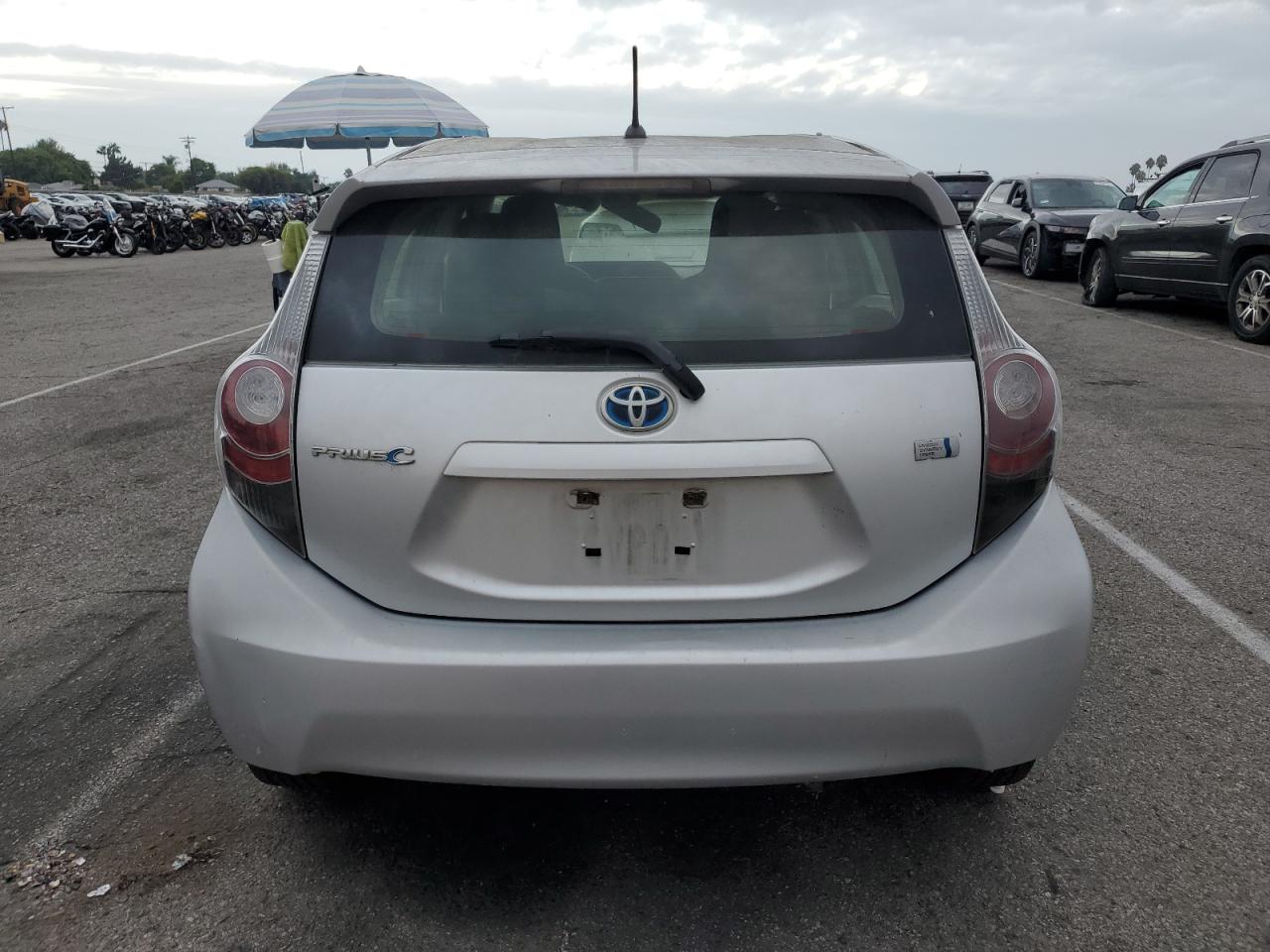 2013 Toyota Prius C VIN: JTDKDTB38D1048710 Lot: 81500255