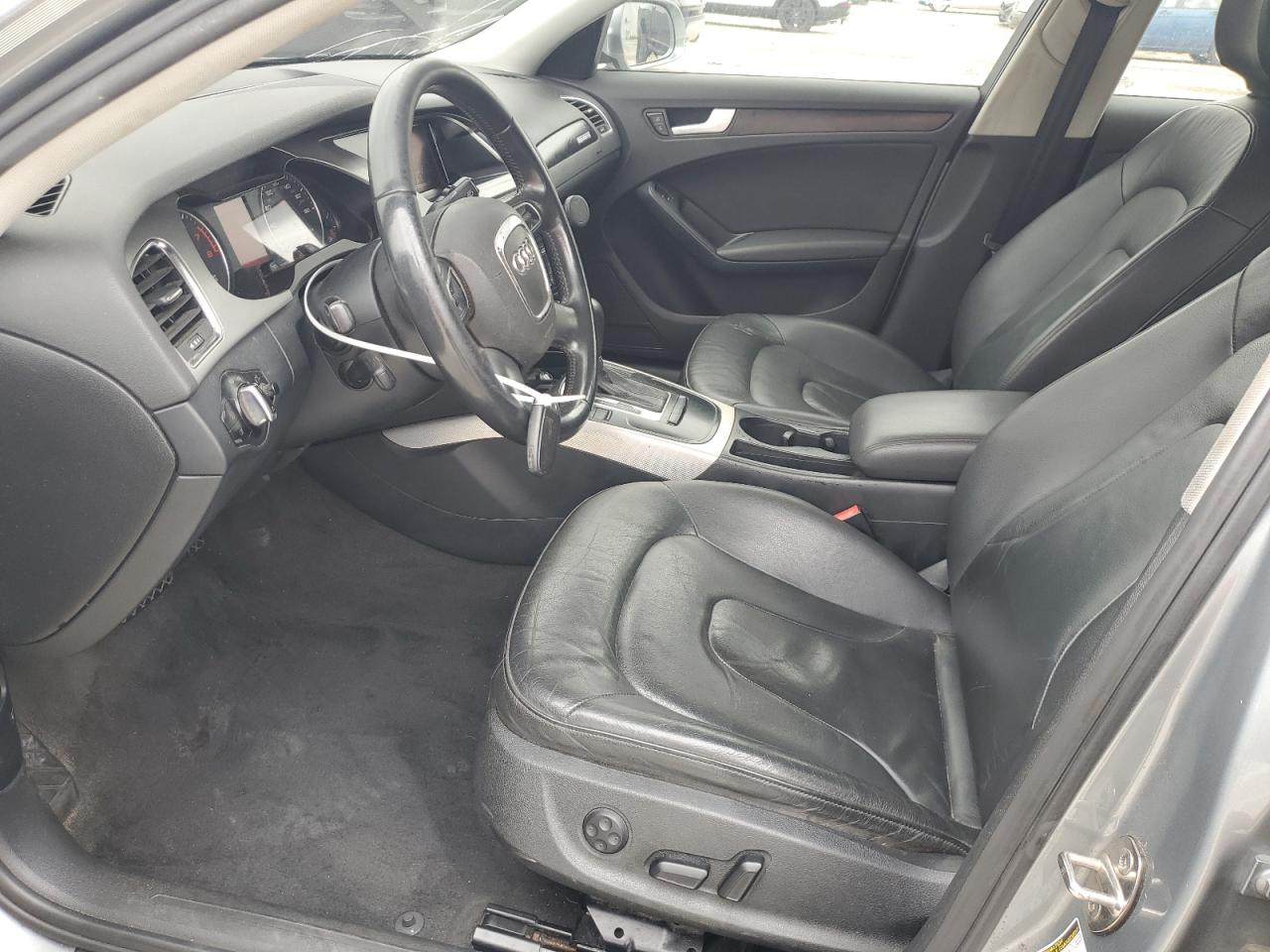 2010 Audi A4 Premium Plus VIN: WAUFFAFLXAN061289 Lot: 81941095