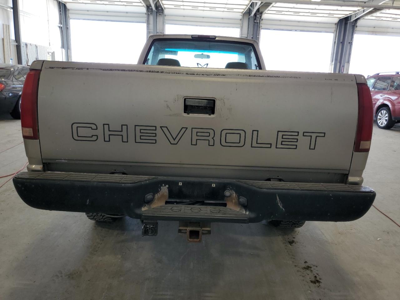 2000 Chevrolet Gmt-400 C3500 VIN: 1GCGC34R0YR137348 Lot: 83834885