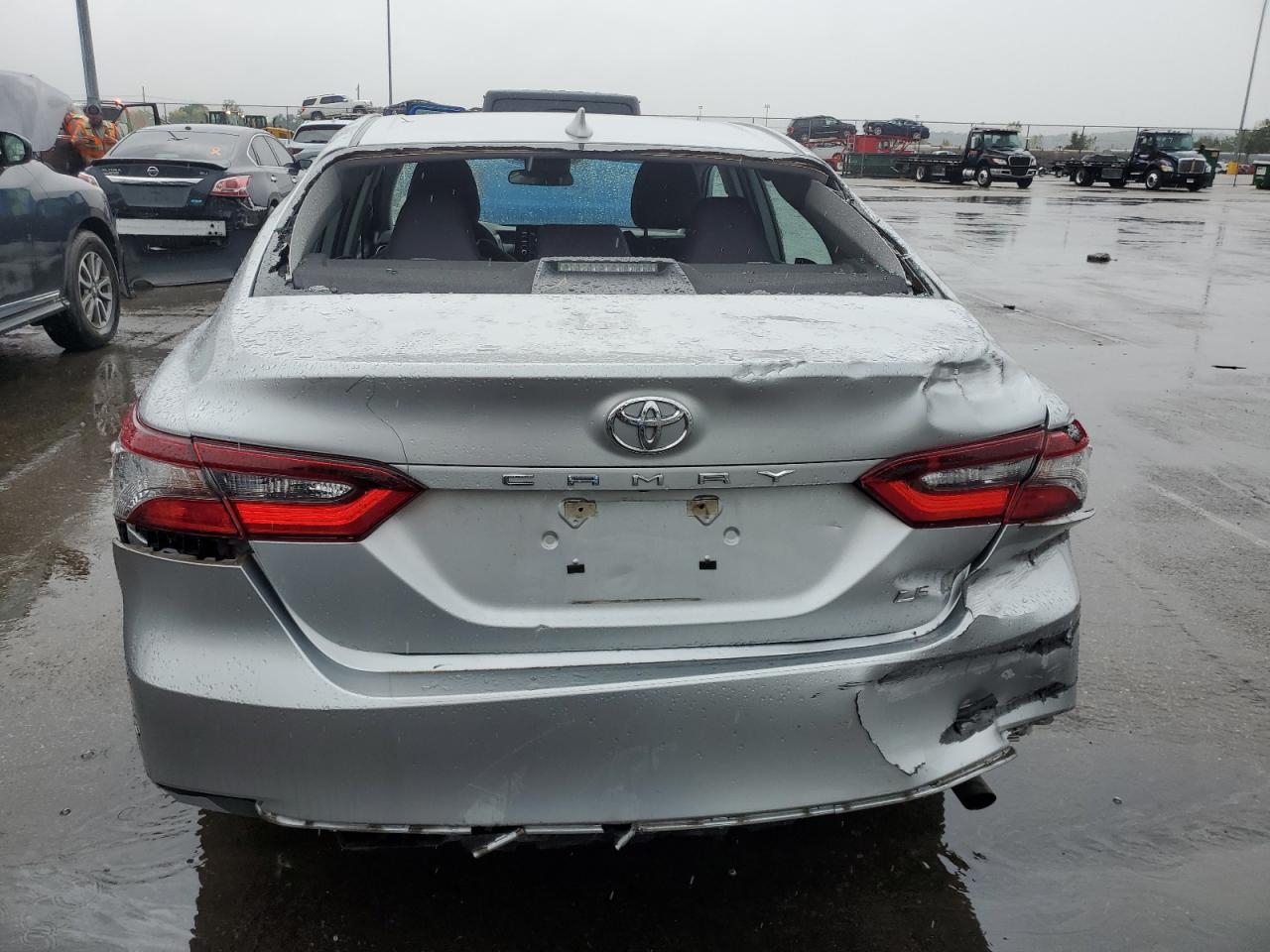 2021 Toyota Camry Le VIN: 4T1C11AK0MU573765 Lot: 81415575