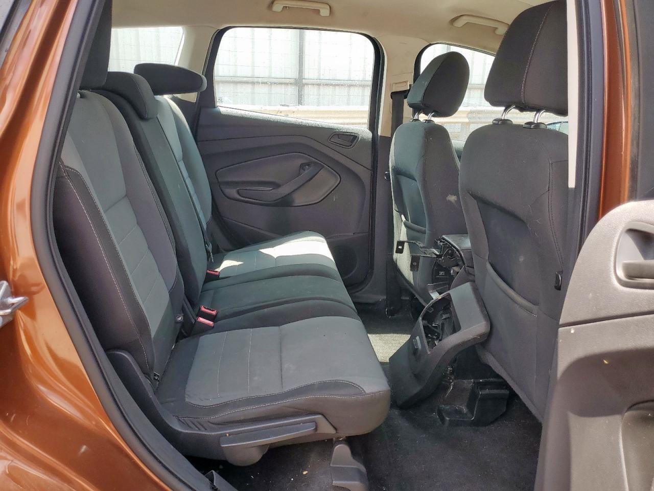 2017 Ford Escape S VIN: 1FMCU0F7XHUE04218 Lot: 71748885