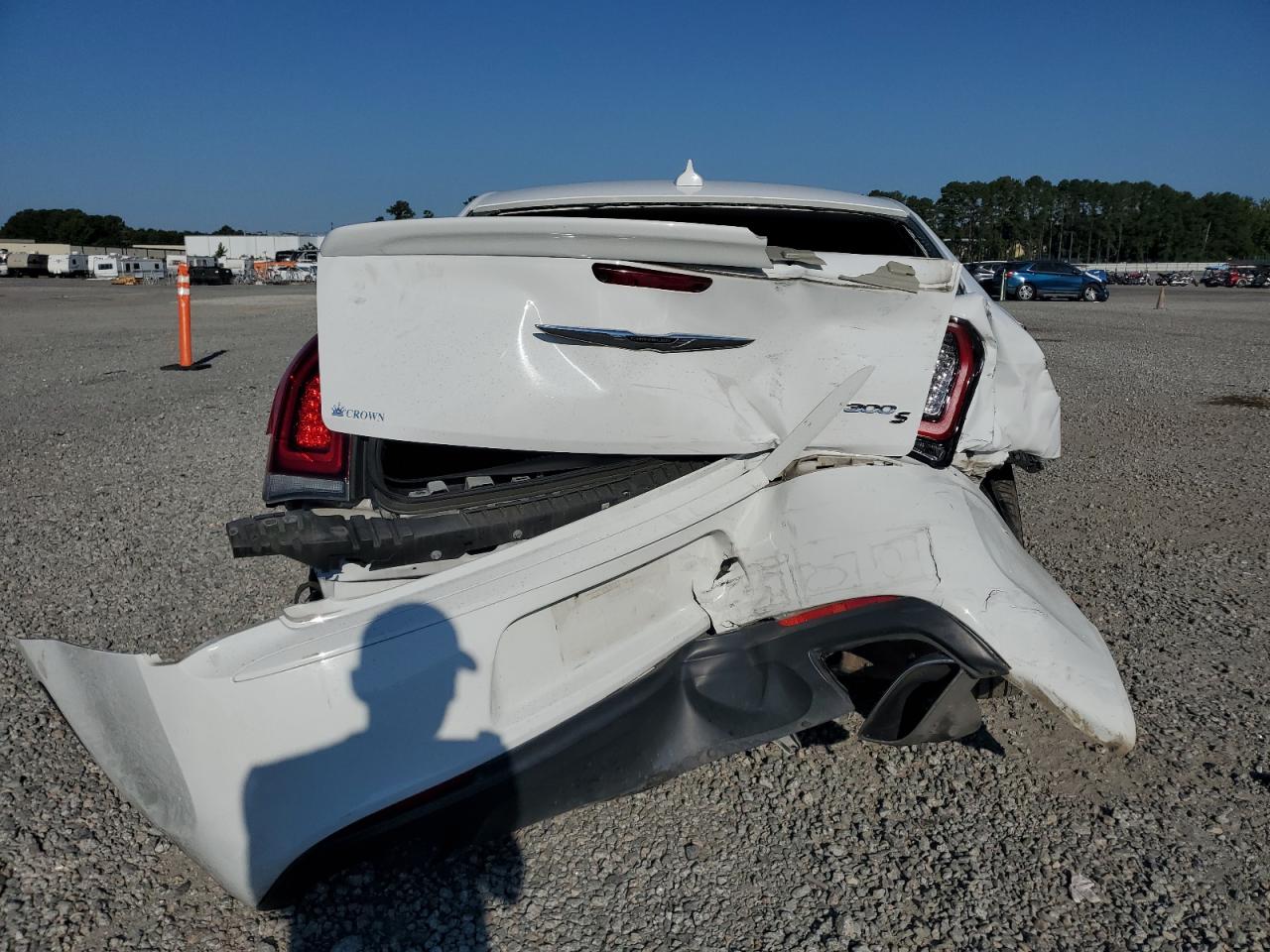 2019 Chrysler 300 S VIN: 2C3CCABT9KH619717 Lot: 71420435