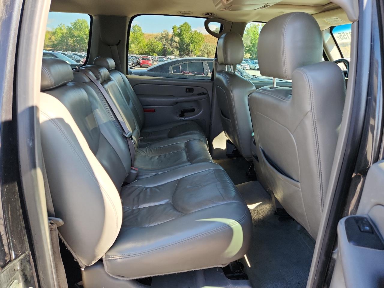 2005 Chevrolet Suburban K1500 VIN: 3GNFK16Z65G186542 Lot: 81463155