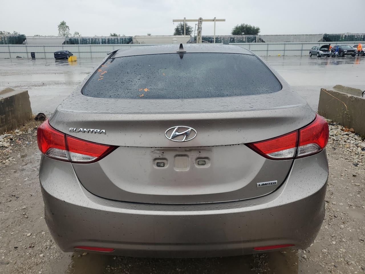 2013 Hyundai Elantra Gls VIN: 5NPDH4AE9DH158843 Lot: 82065685