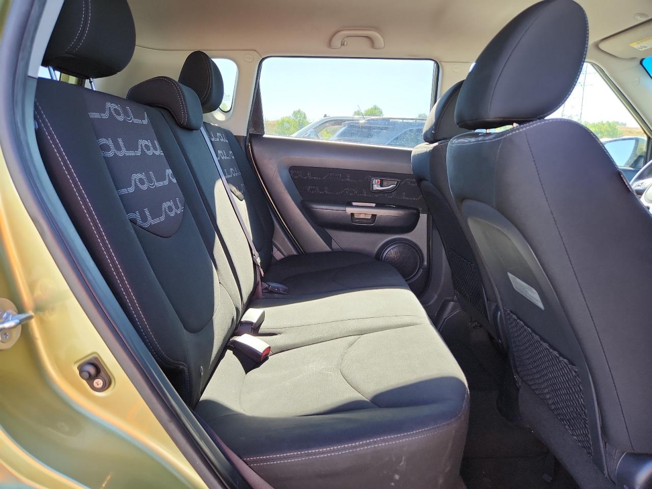 2012 Kia Soul + VIN: KNDJT2A62C7423748 Lot: 81319595