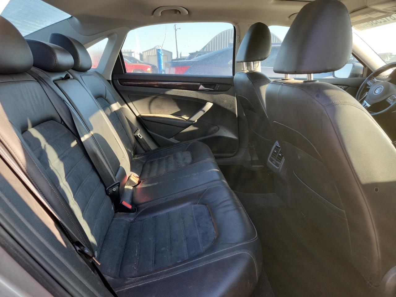 2014 Volkswagen Passat Sel VIN: 1VWCN7A37EC051451 Lot: 81253845