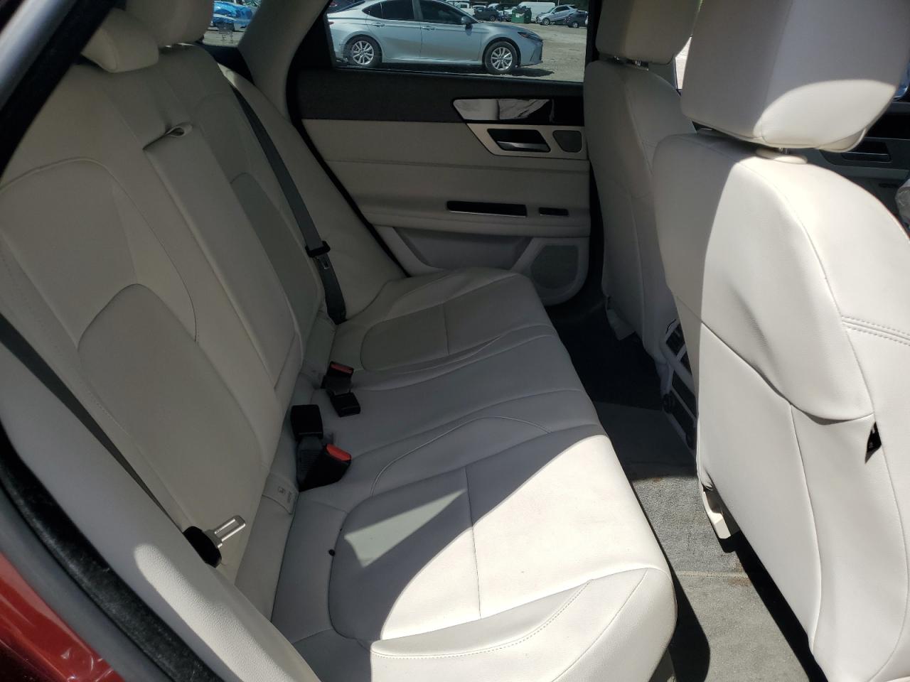 2017 Jaguar Xf VIN: SAJBR4BVXHCY29118 Lot: 81706135