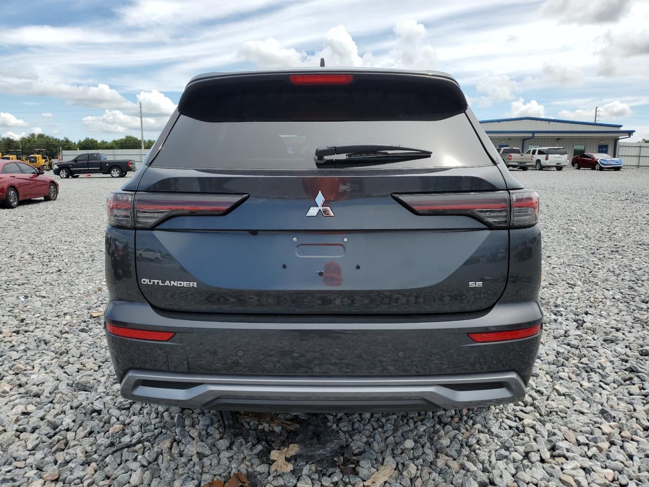 2025 Mitsubishi Outlander Se VIN: JA4J3VA82SZ031157 Lot: 81730815